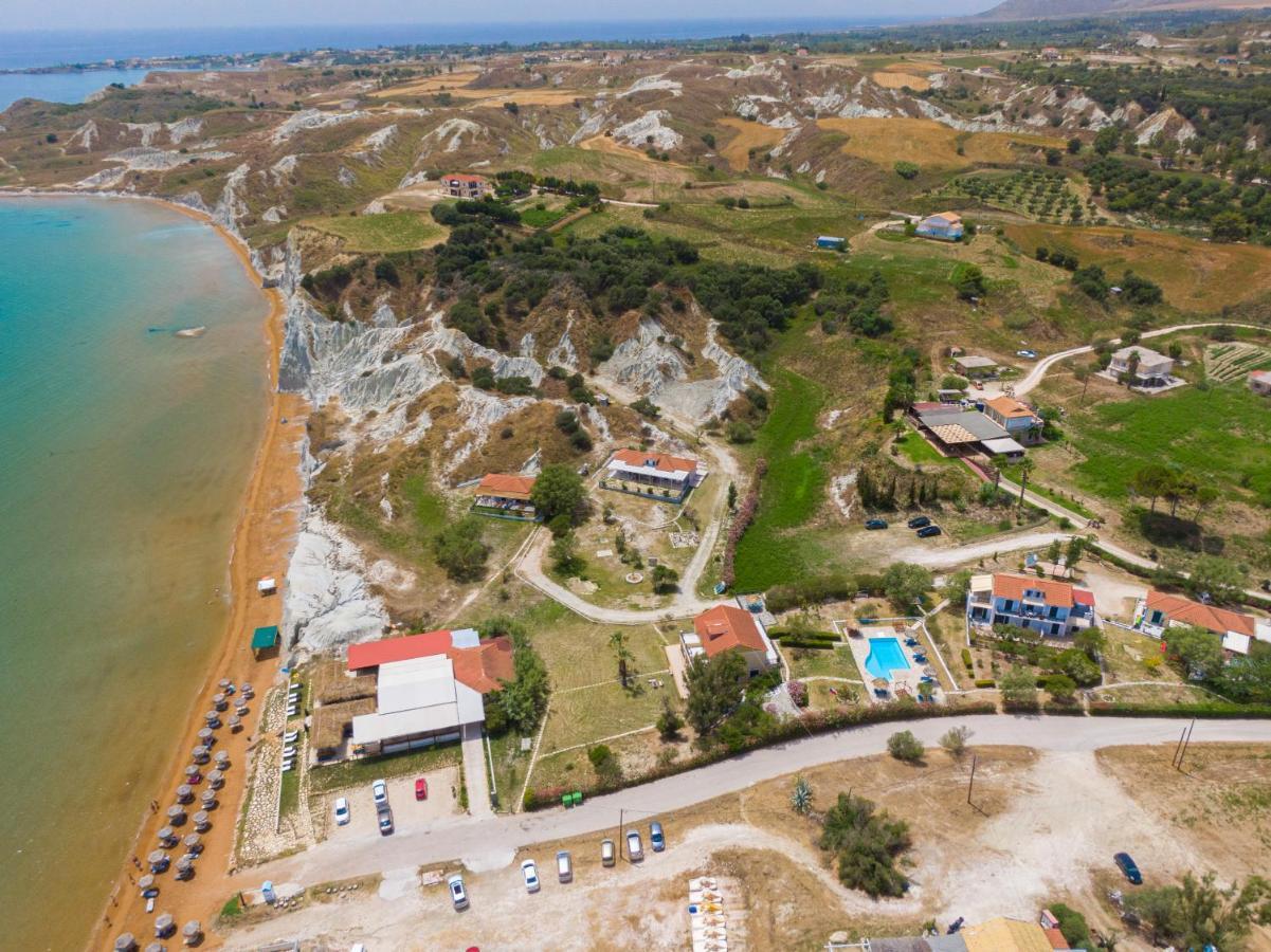XI Village Xi Beach Екстериор снимка