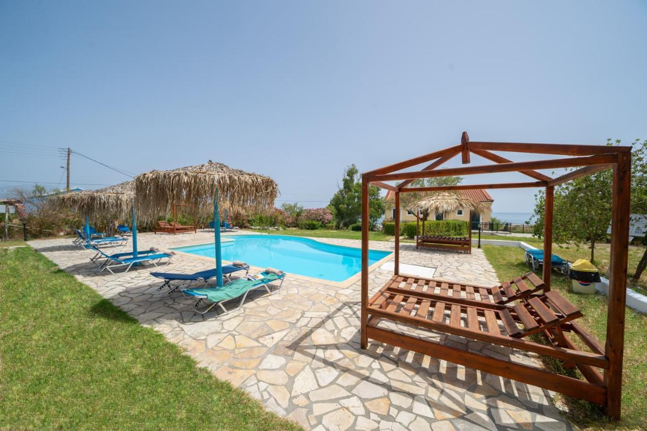 XI Village Xi Beach Екстериор снимка