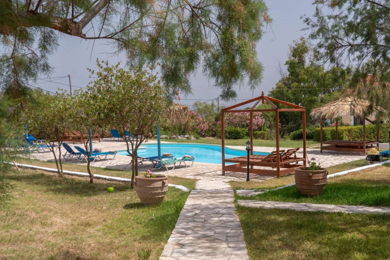 XI Village Xi Beach Екстериор снимка