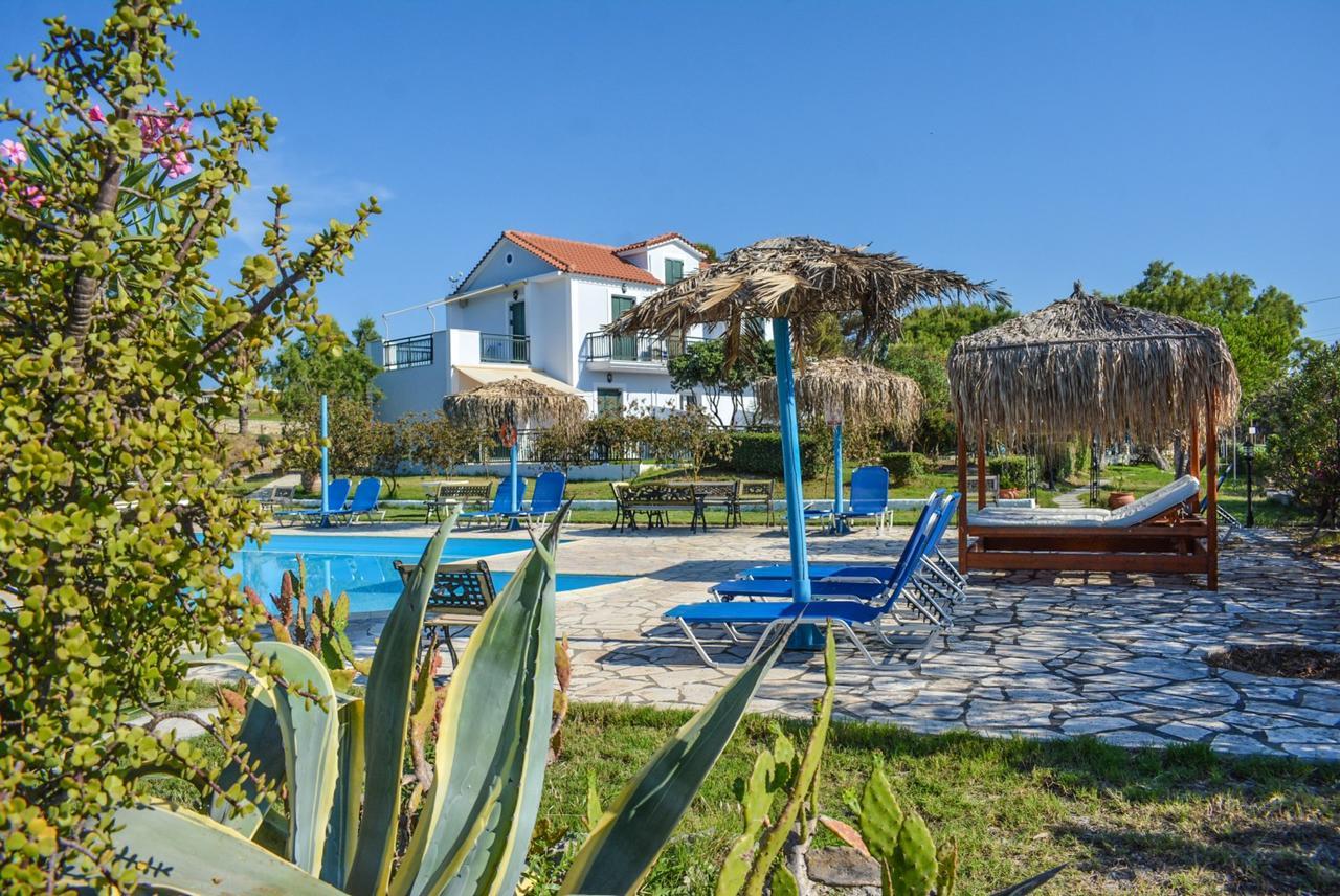 XI Village Xi Beach Екстериор снимка